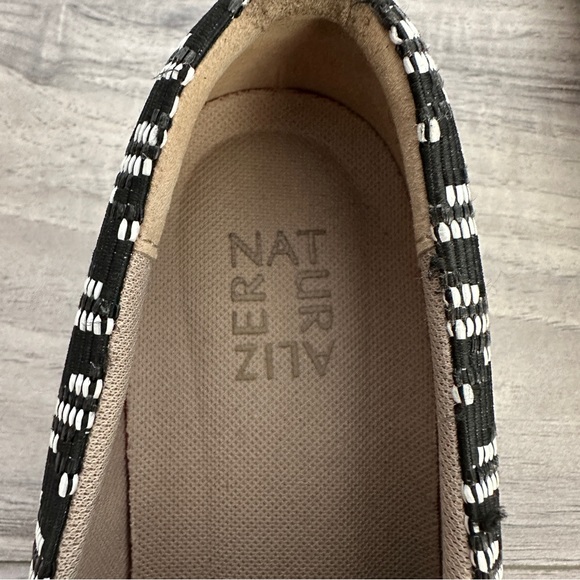 Naturalizer "Marianne" black white chevron weave slip on fabric sneakers 8 - Picture 8 of 10